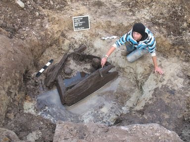 Ausgrabung eines mittelalterlichen Brunnens in Haddorf